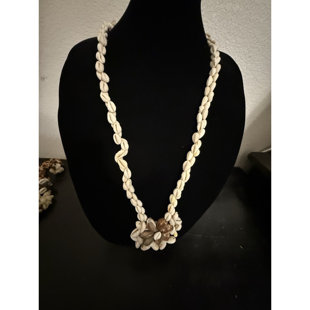 Vintage Shell‎ Lei Necklace Hawaaian Collectible